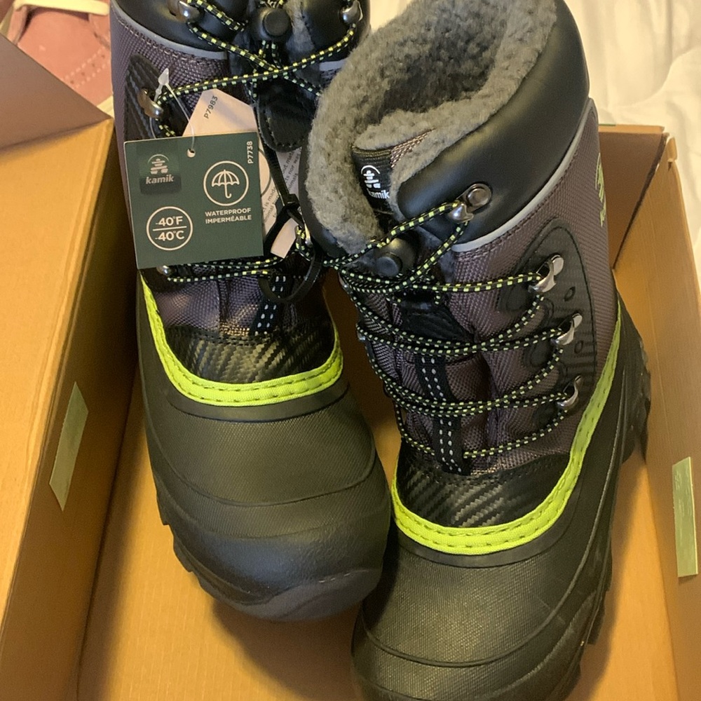 Brand new kids boots